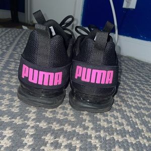 Like new wore once, suggested for wide feet. VERY COMFORTABLE for exercises.